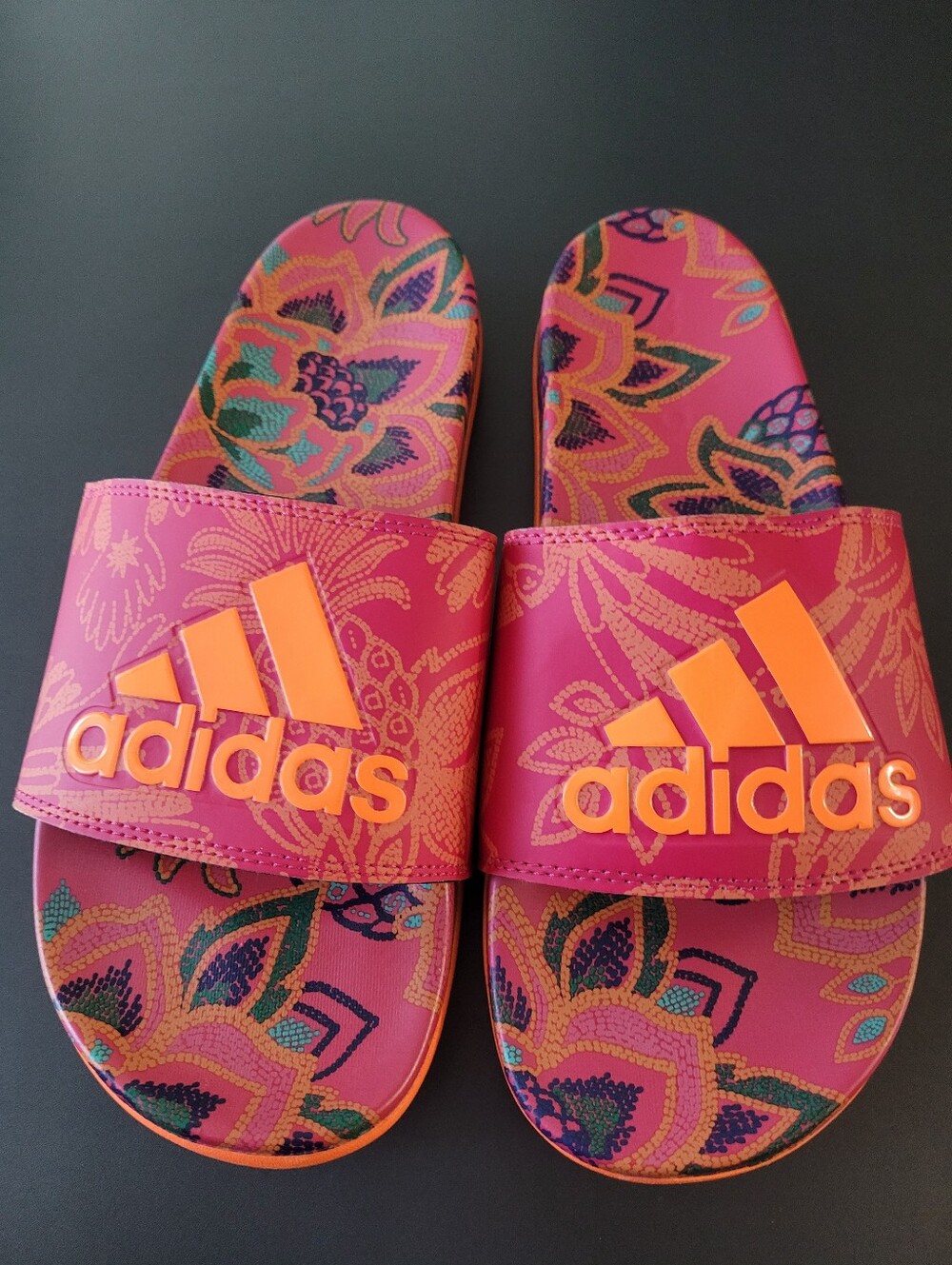 Womens Adidas Adilette Comfort Slides Size 9 NWOB